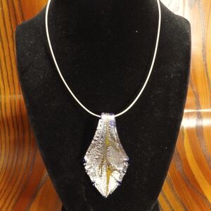 Murano style Glass leaf Pendant choker Necklace